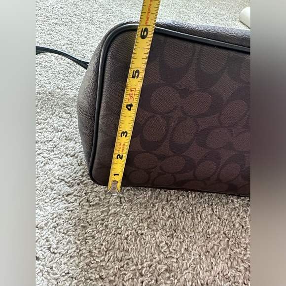 Coach Tote with Black Trim - Picture 5 of 14